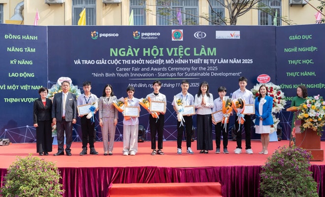 six-outstanding-projects-received-final-awards-in-the-startup-competition.jpg