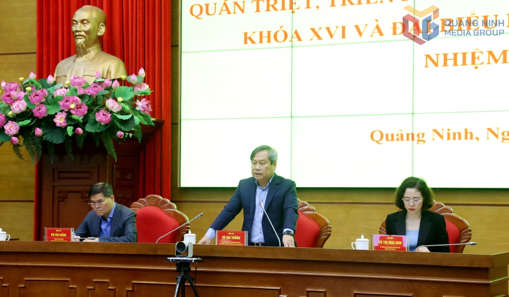 Đồng chí Vũ Đại Thắng, Ủy viên Trung ương Đảng, Bí thư Tỉnh ủy, Trưởng đoàn ĐBQH tỉnh, Chủ tịch Ủy ban bầu cử tỉnh, phát biểu chỉ đạo tại hội nghị.
