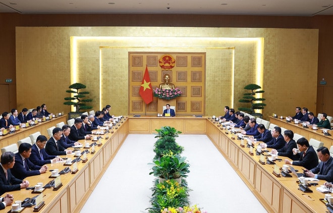 vna-potal-thu-tuong-pham-minh-chinh-tiep-chu-tich-khu-tu-tri-dan-toc-choang-quang-tay-8436201.jpg