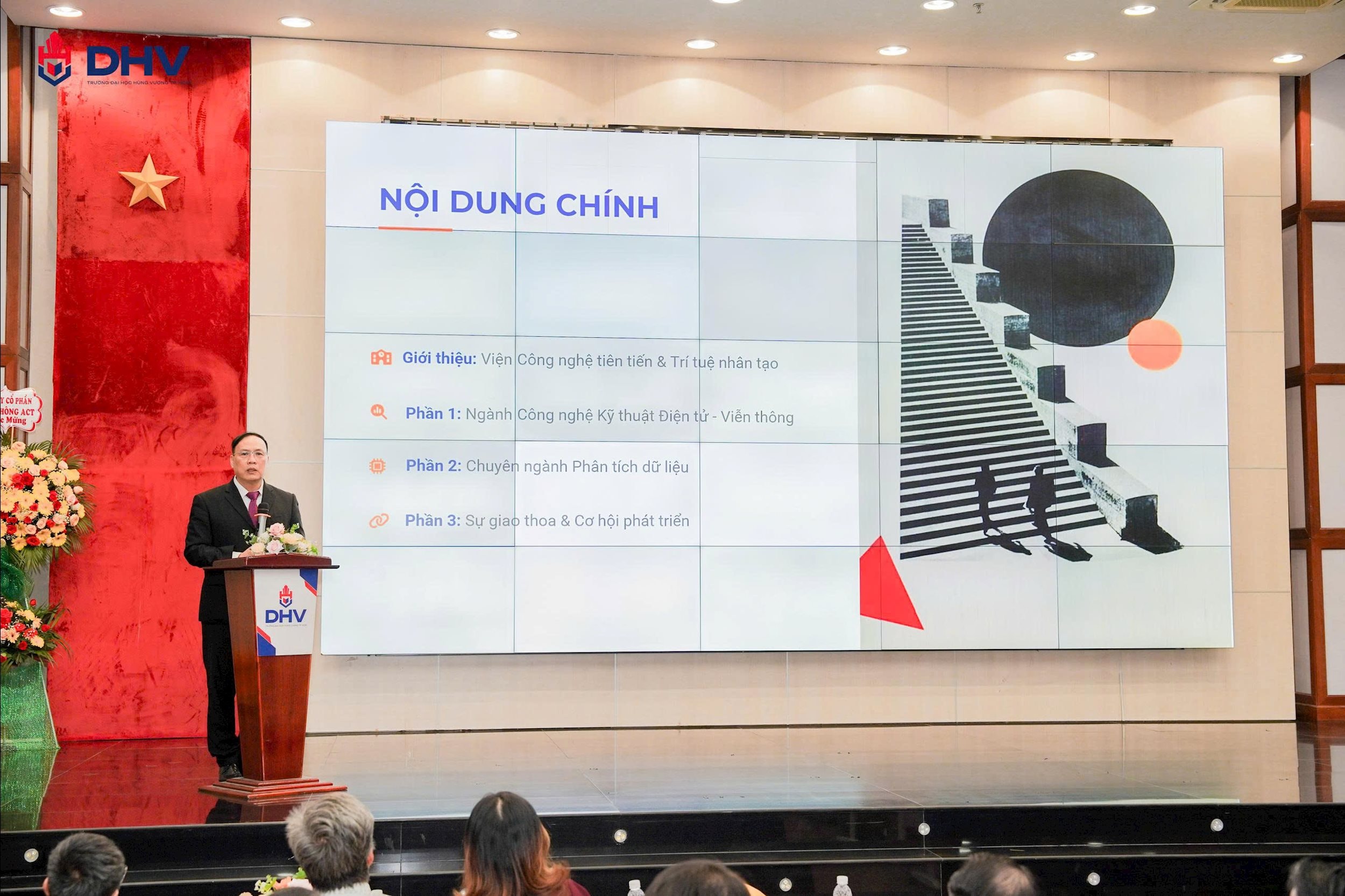 GS-TS Nguyễn Đình Đức giới thiệu về chuyên ngành mới và 2 ngành học _hot_ trong năm 2026
