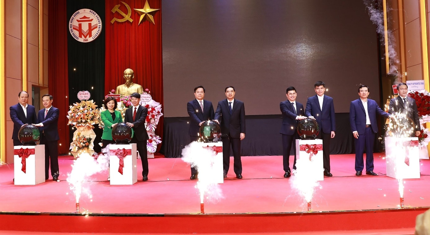 Phu Tho iş portalının açılışı