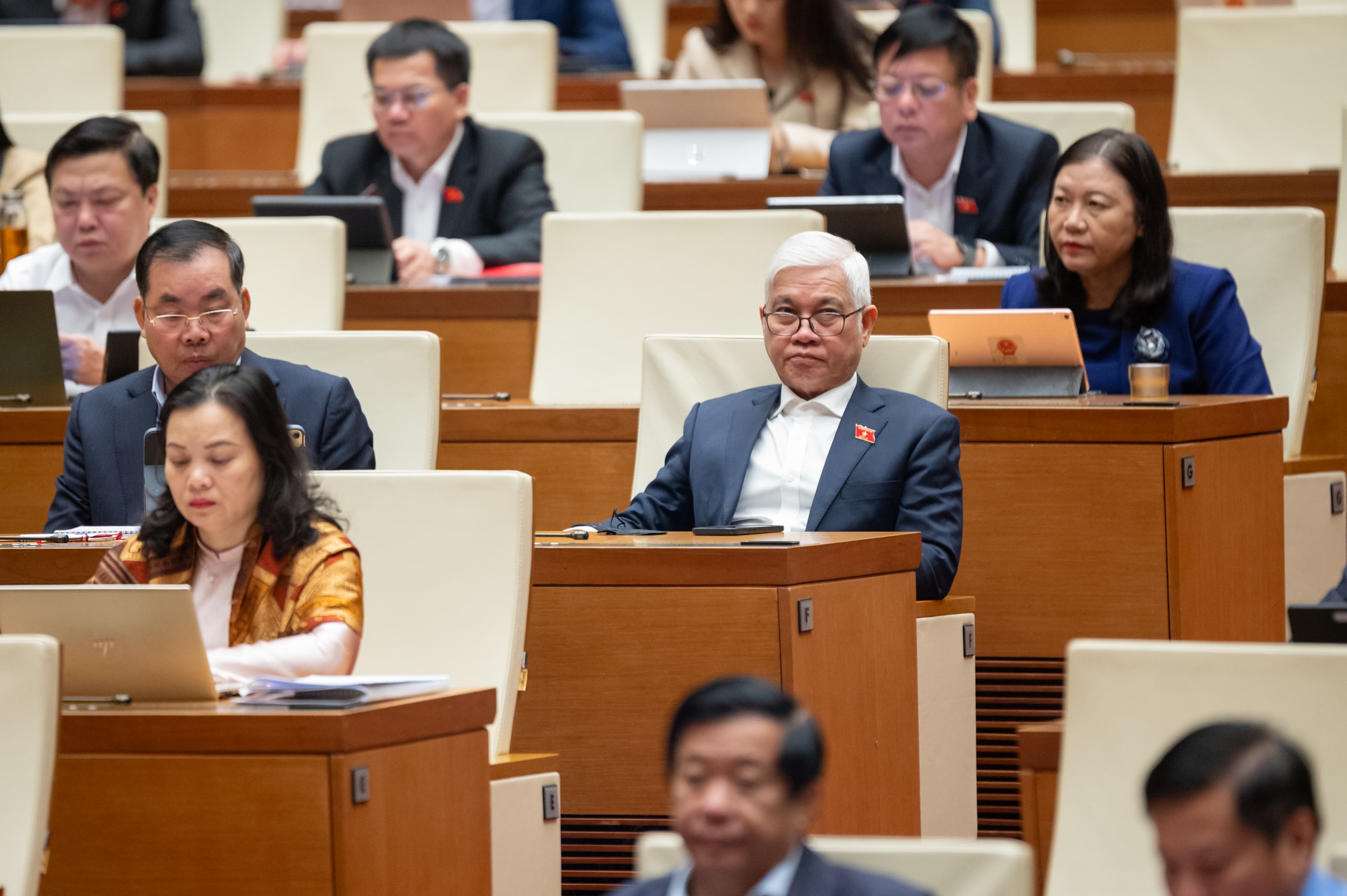 Các đại biểu tham dự phiên họp. Ảnh: Phạm Thắng