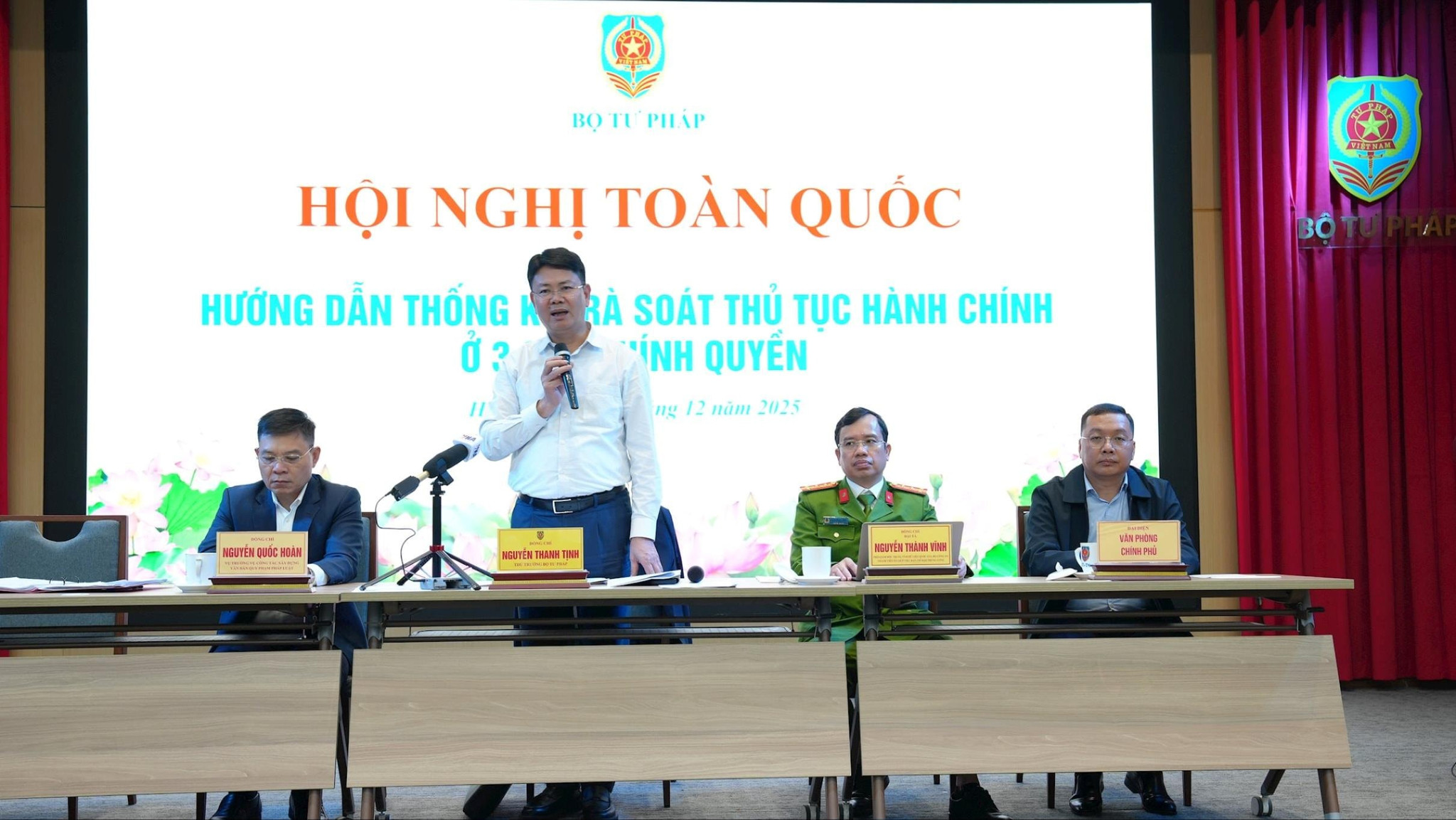 thu-truong-nguyen-thanh-tinh-chu-tri-hoi-nghi-tai-diem-cau-trung-uong-anh-pv-1-.jpg