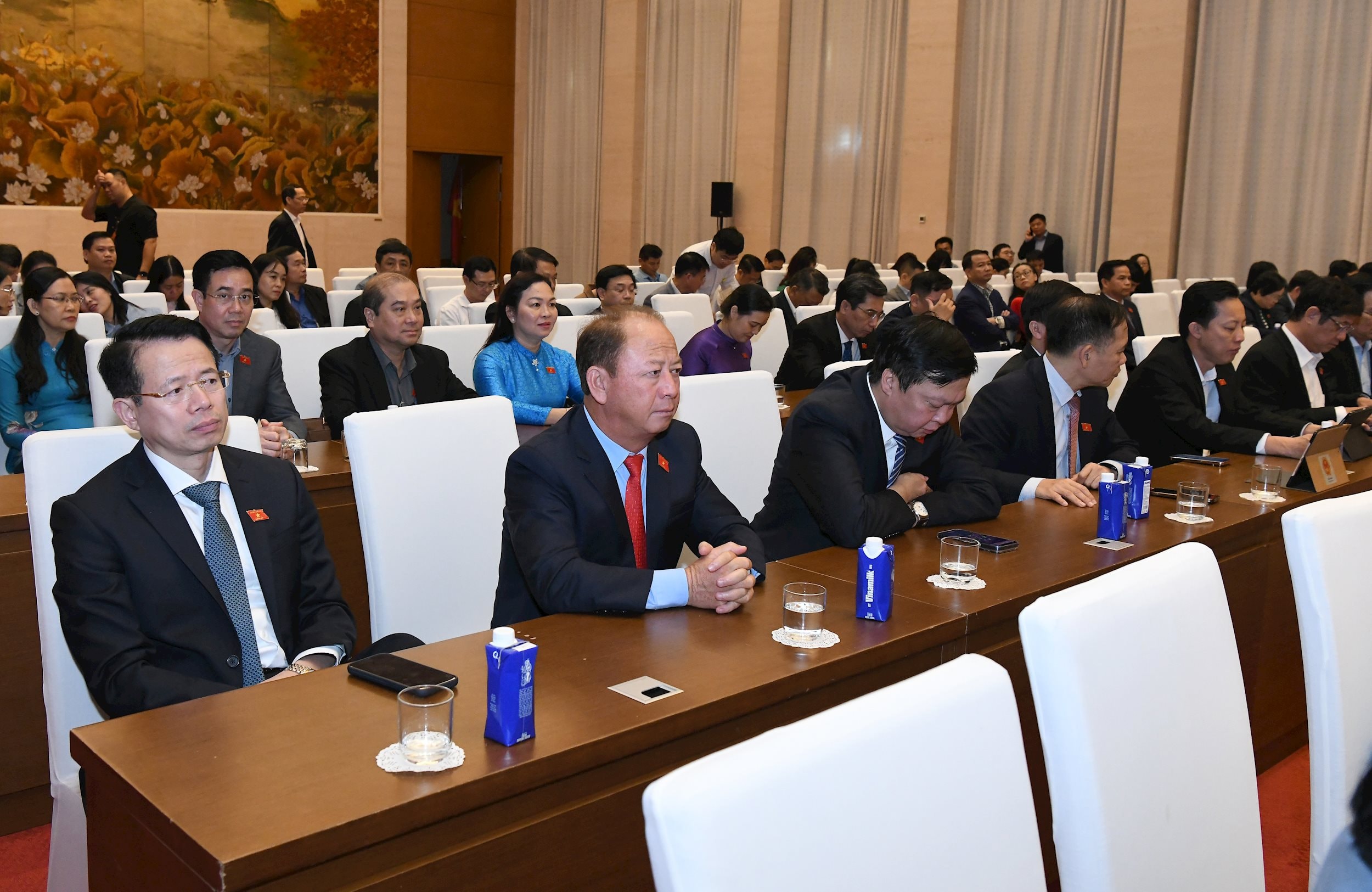 ប្រតិភូសន្និសីទ.២