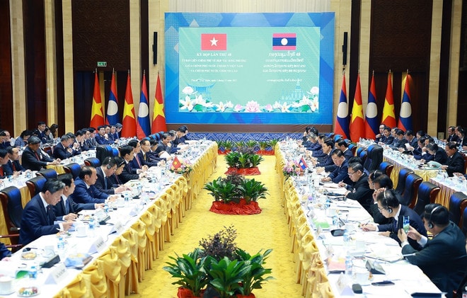 vietnam-laos-2.jpg