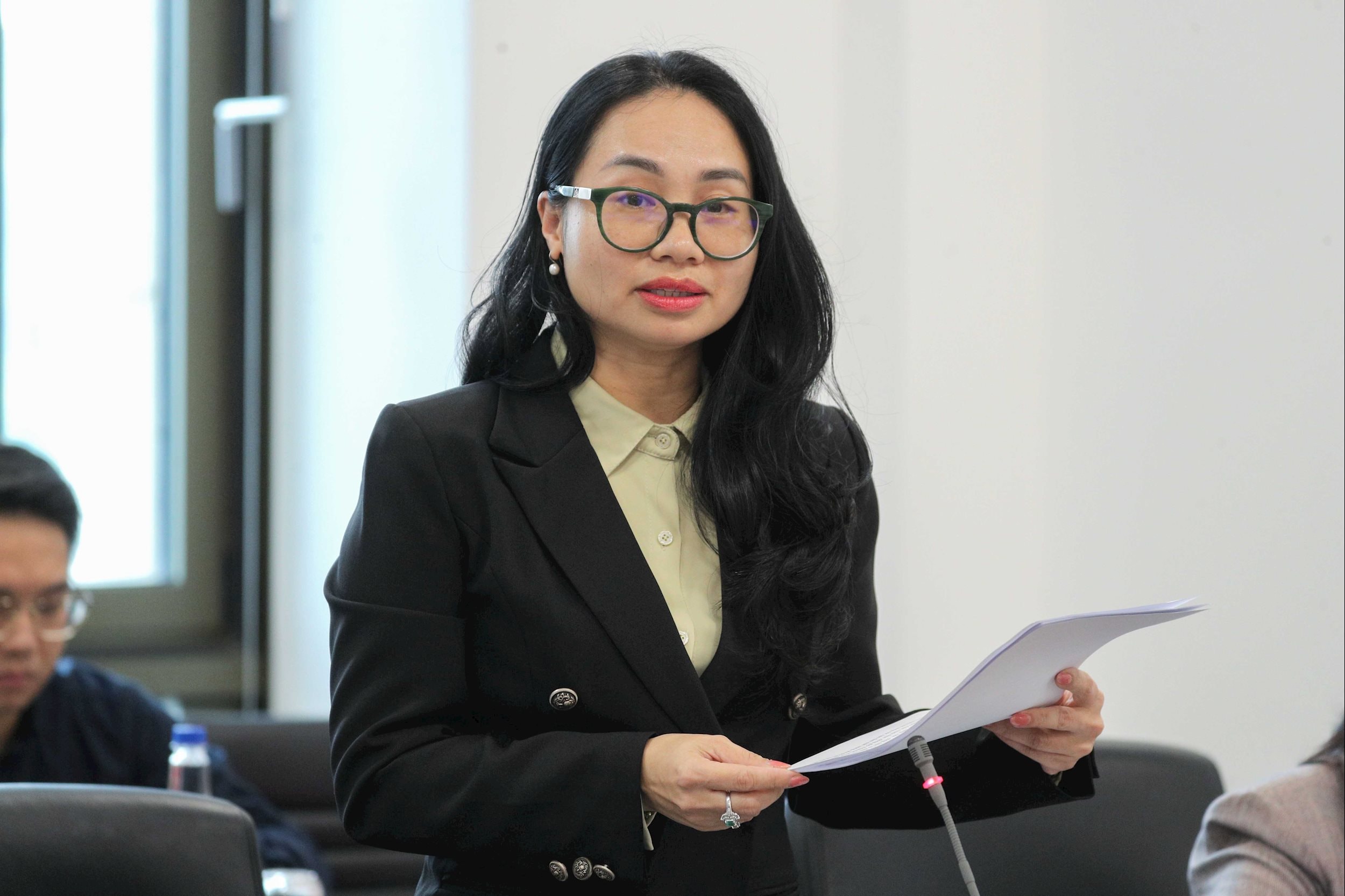 Wakil Kepala Departemen Umum Luong Thi Thu Ha menyampaikan laporan tersebut