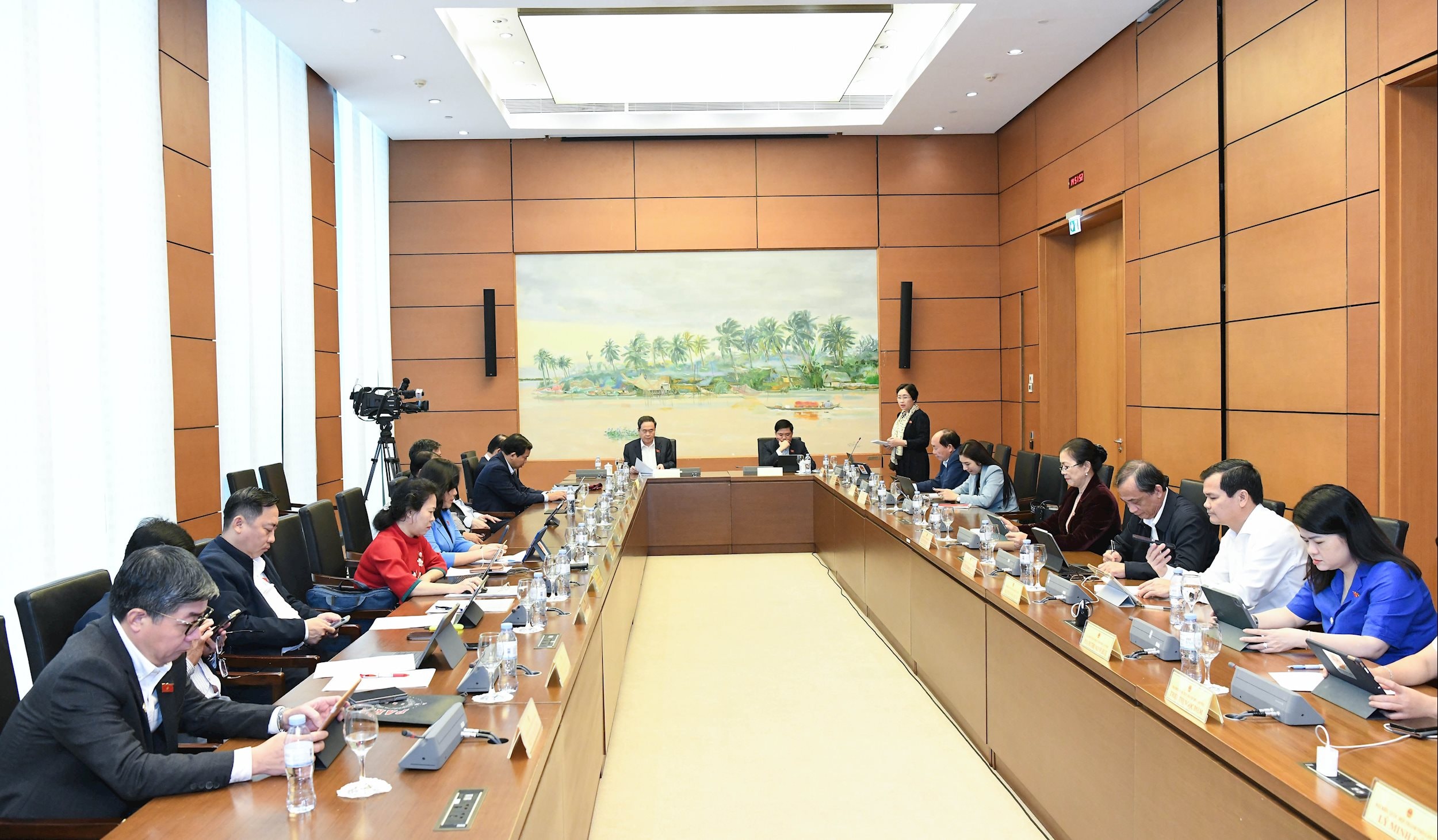 Quang cảnh họp tổ 11-2