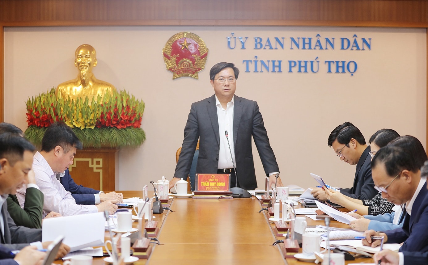 Председатель Народного комитета провинции Чан Зуй Донг поручил соответствующим подразделениям тщательно подготовить работу.