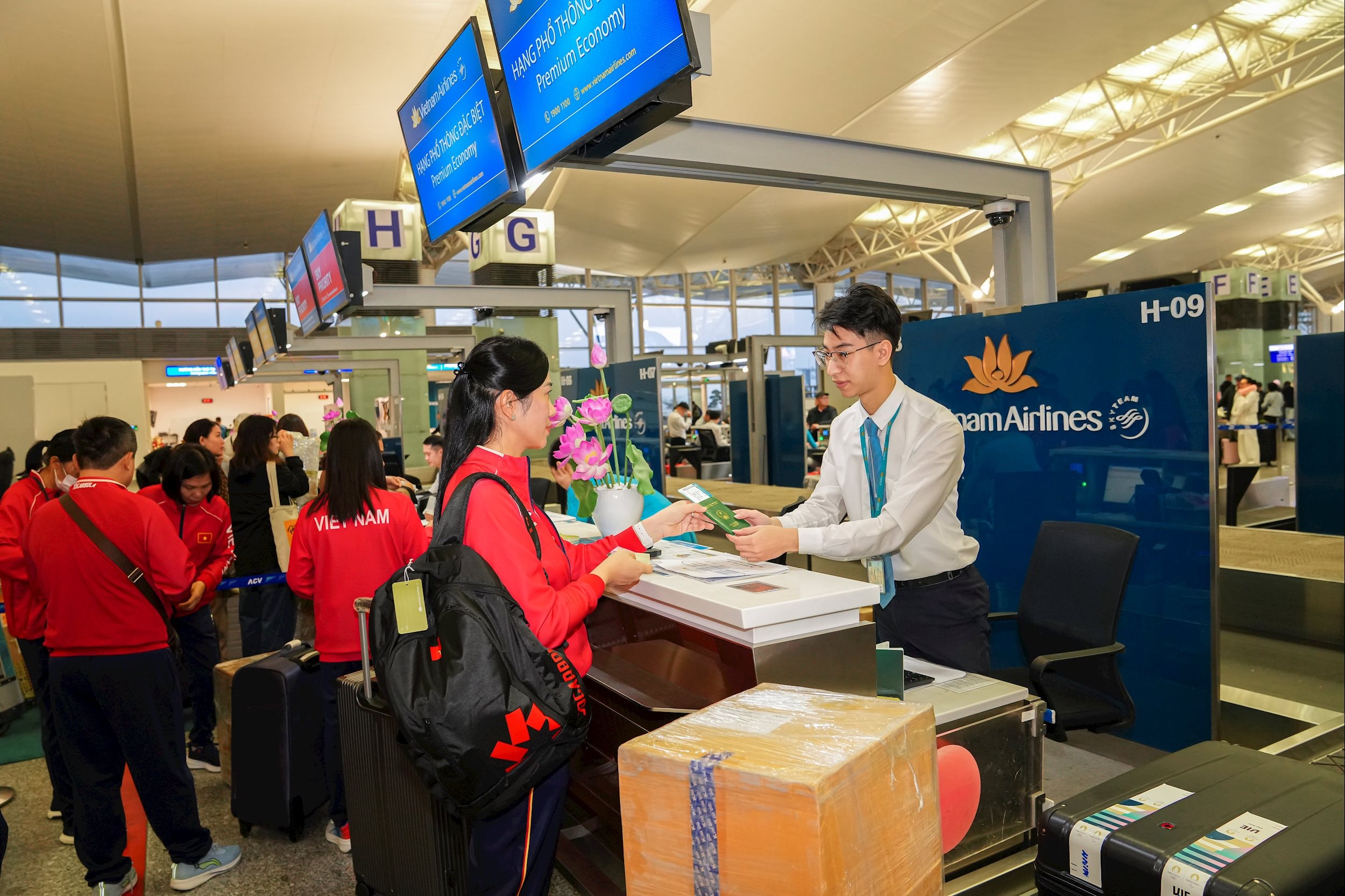 4. Vietnam Airlines triển khai miễn phí 3 tấn hành lý cho đoàn cán bộ, vận động viên tham dự, bao gồm hành lý ký gửi và hành lý đặc thù phục vụ thi đấu