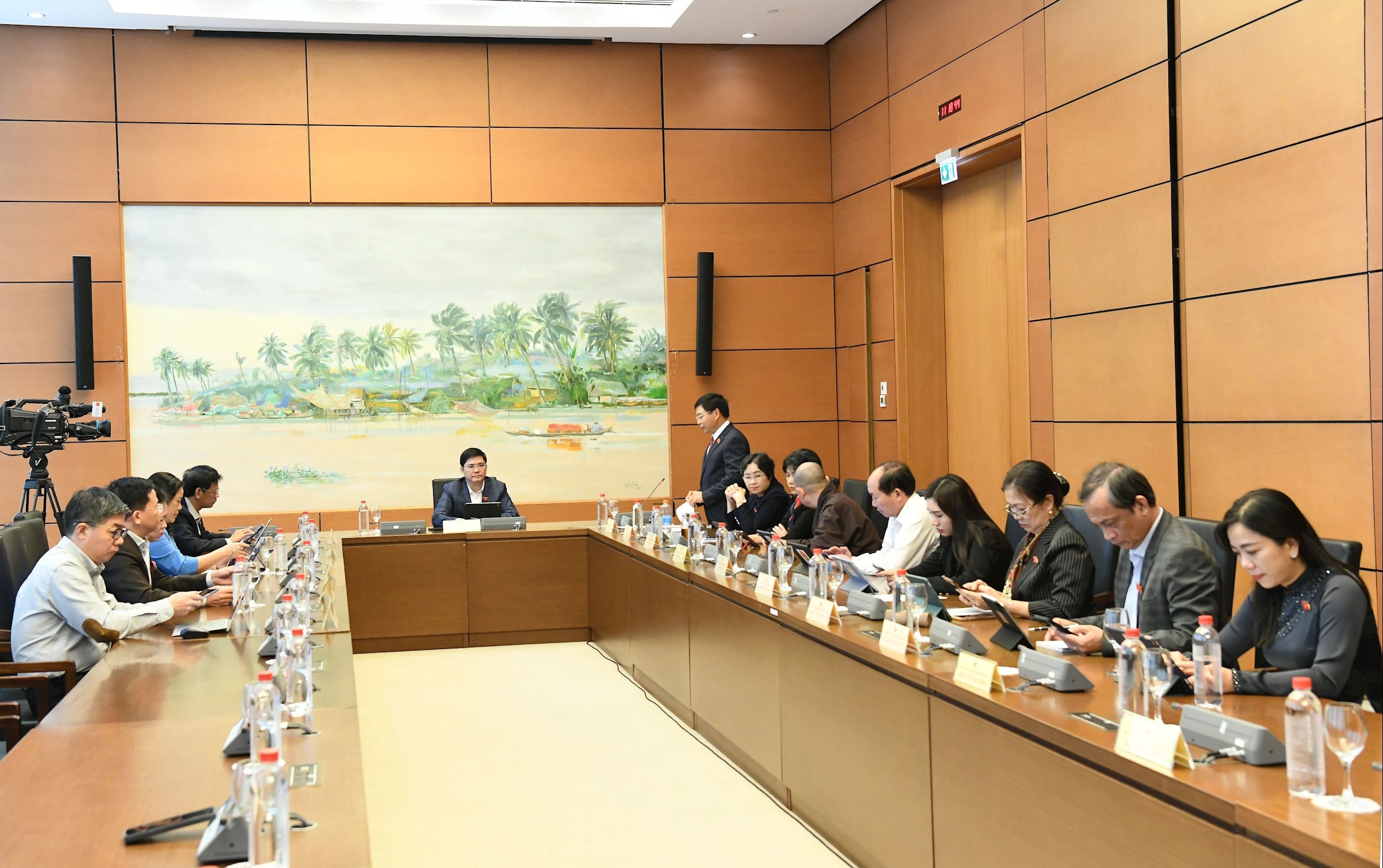 Scena întâlnirii Grupului 11