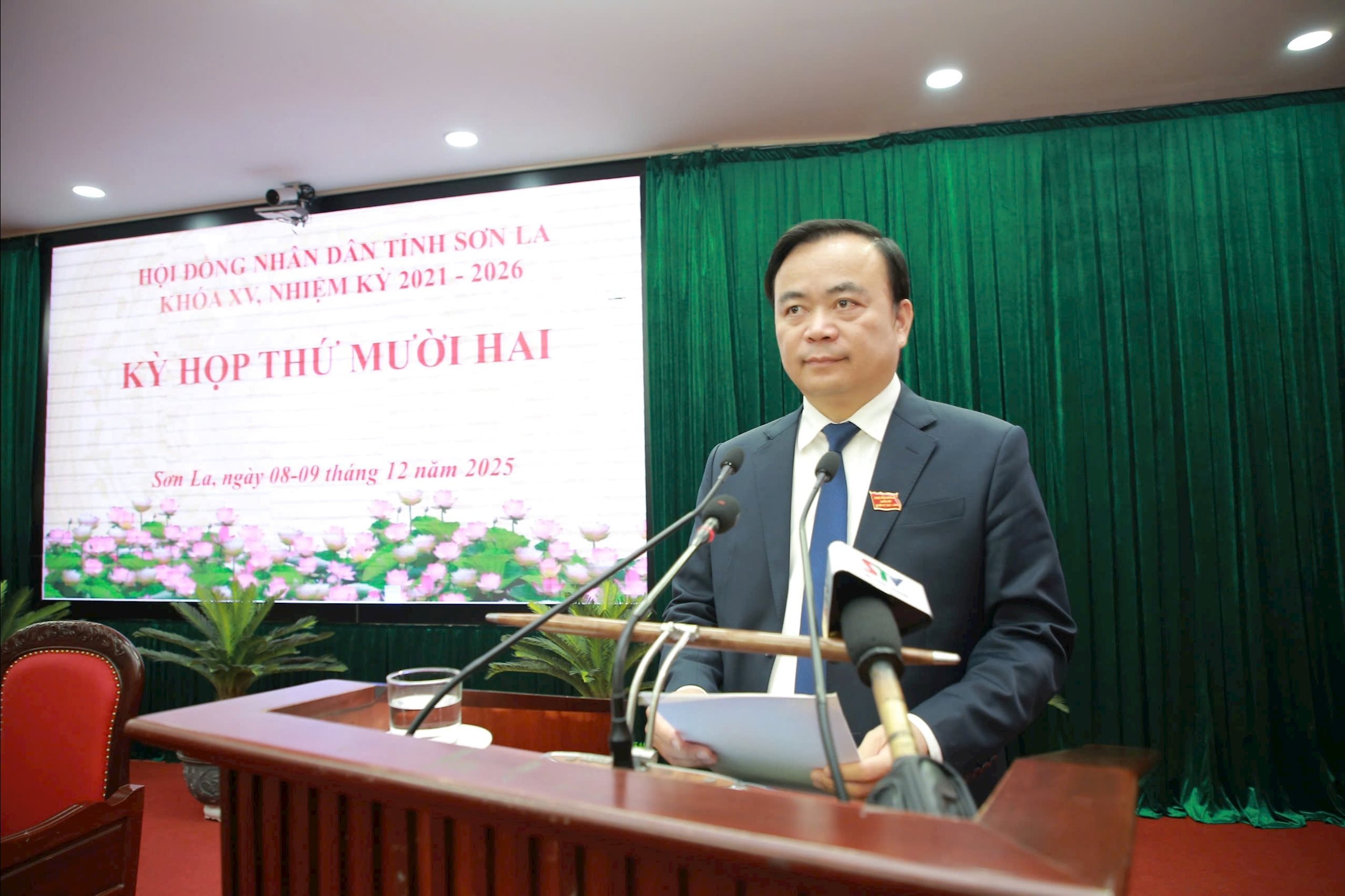 Uỷ viên Ban Thường vụ Tỉnh uỷ, Phó Chủ tịch Thường trực UBND tỉnh Hà Trung Chiến