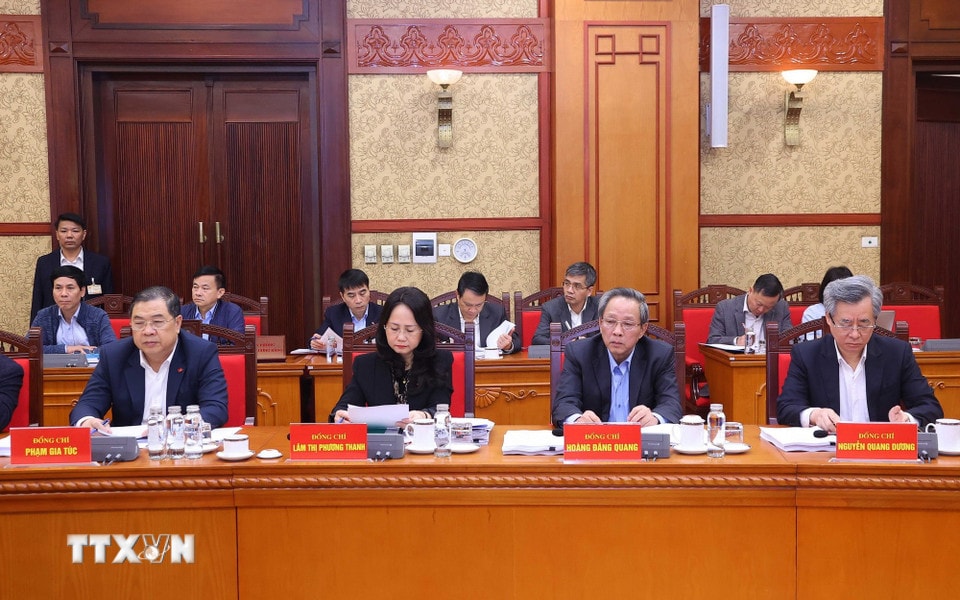 Các đại biểu dự buổi làm việc. (Ảnh: Văn Điệp/TTXVN)
