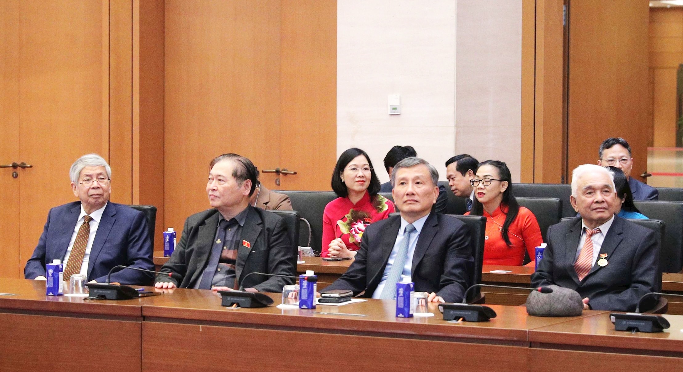 Delegații participanți