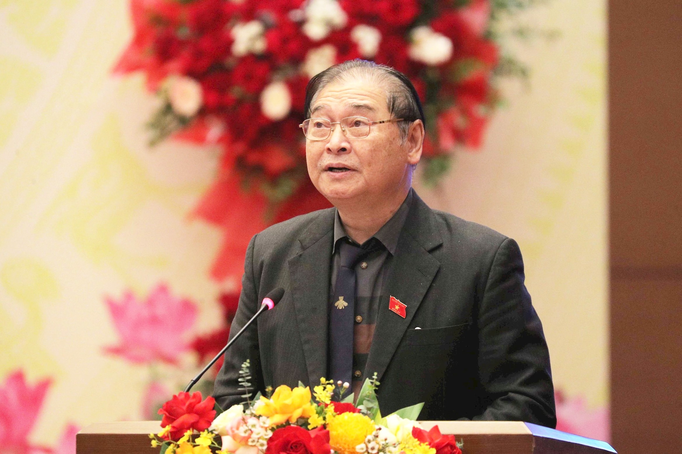 Președintele Uniunii Asociațiilor de Știință și Tehnologie din Vietnam (VUSTA), Phan Xuan Dung, a ținut un discurs.