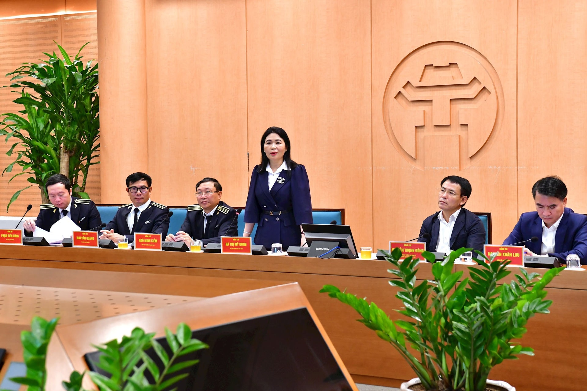 Phó Tổng Kiểm toán Nhà nước Hà Thị Mỹ Dung phát biểu tại Hội nghị.