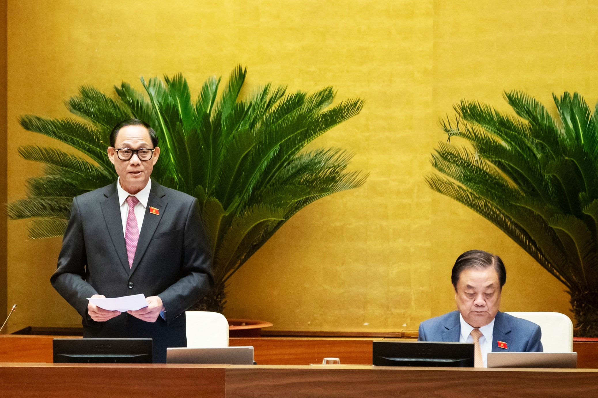 Az ülést Tran Quang Phuong altábornagy, a Nemzetgyűlés alelnöke elnökölt. Fotó: Quang Khanh