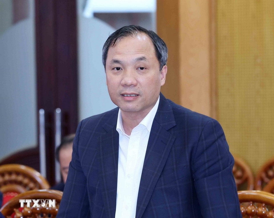 Ông Hoàng Trung Dũng, Ủy viên Trung ương Đảng, Tổng Biên tập Tạp chí Cộng sản ,phát biểu tại buổi làm việc. (Ảnh: Phương Hoa/TTXVN)