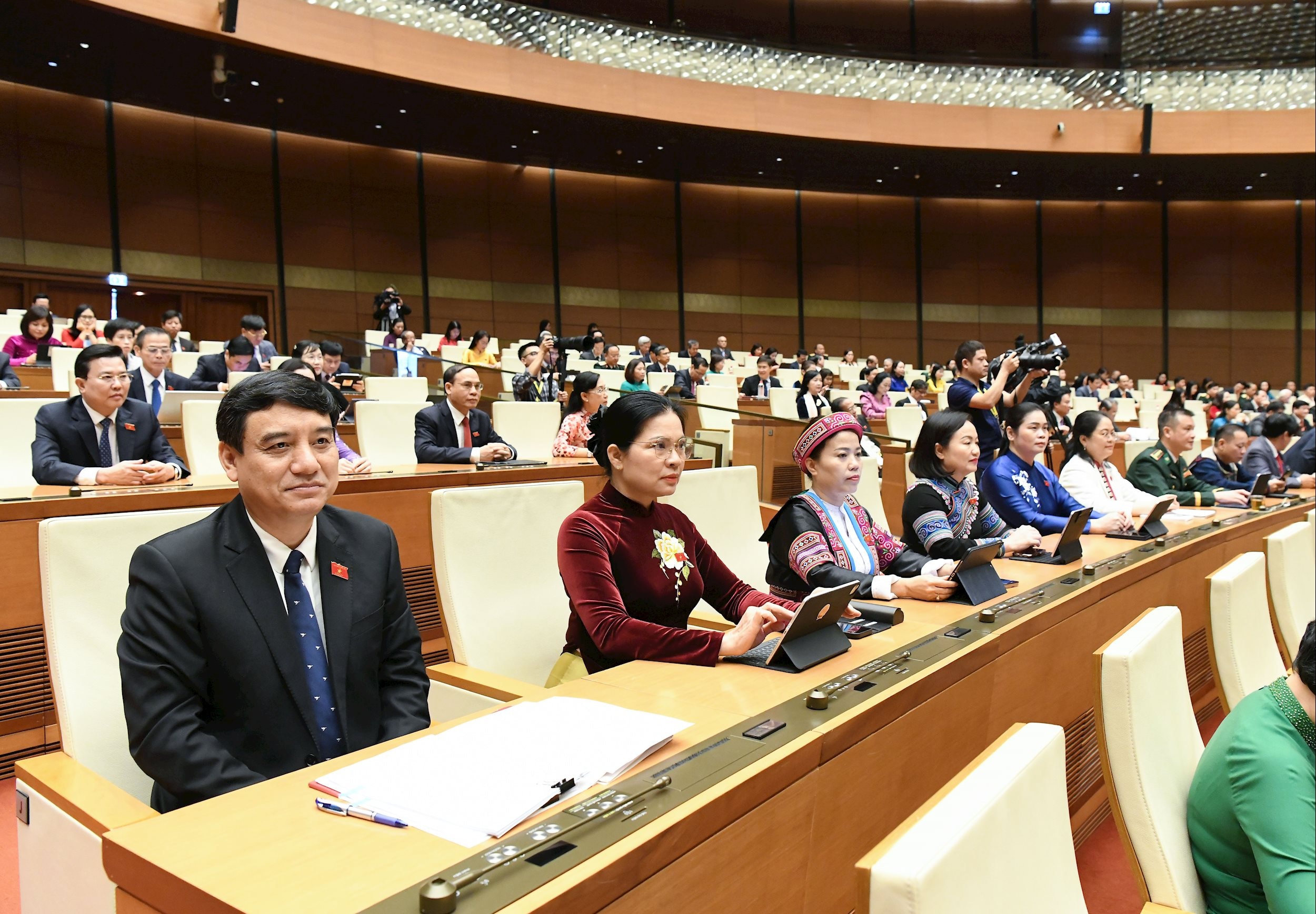 Các đại biểu tham dự phiên bế mạc.1