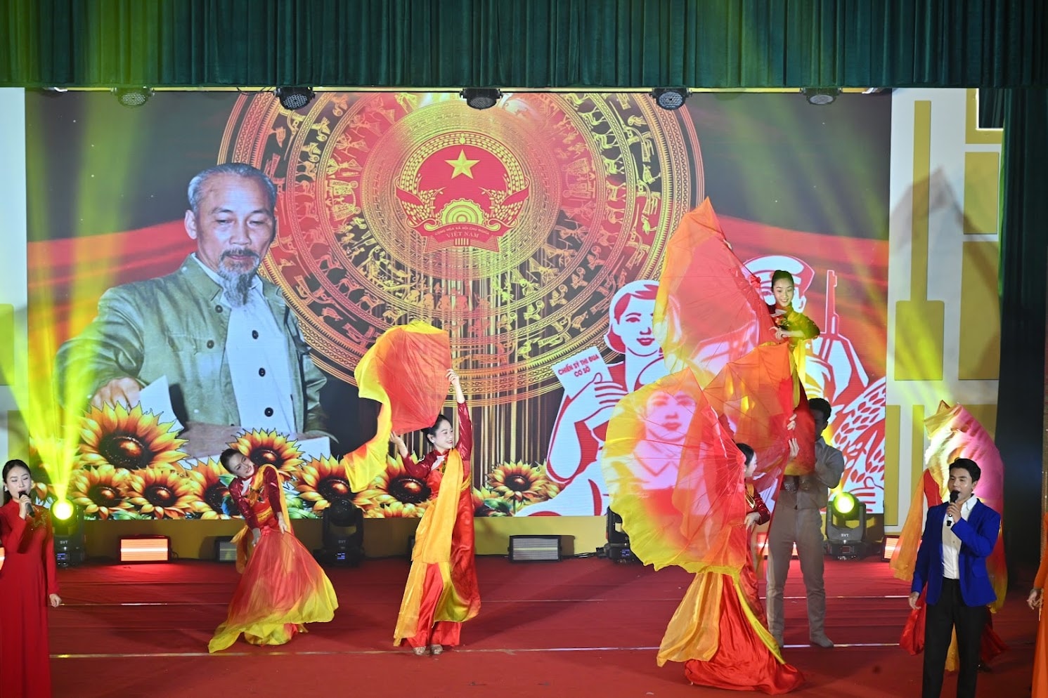 Các tiết mục văn nghệVQK_6620