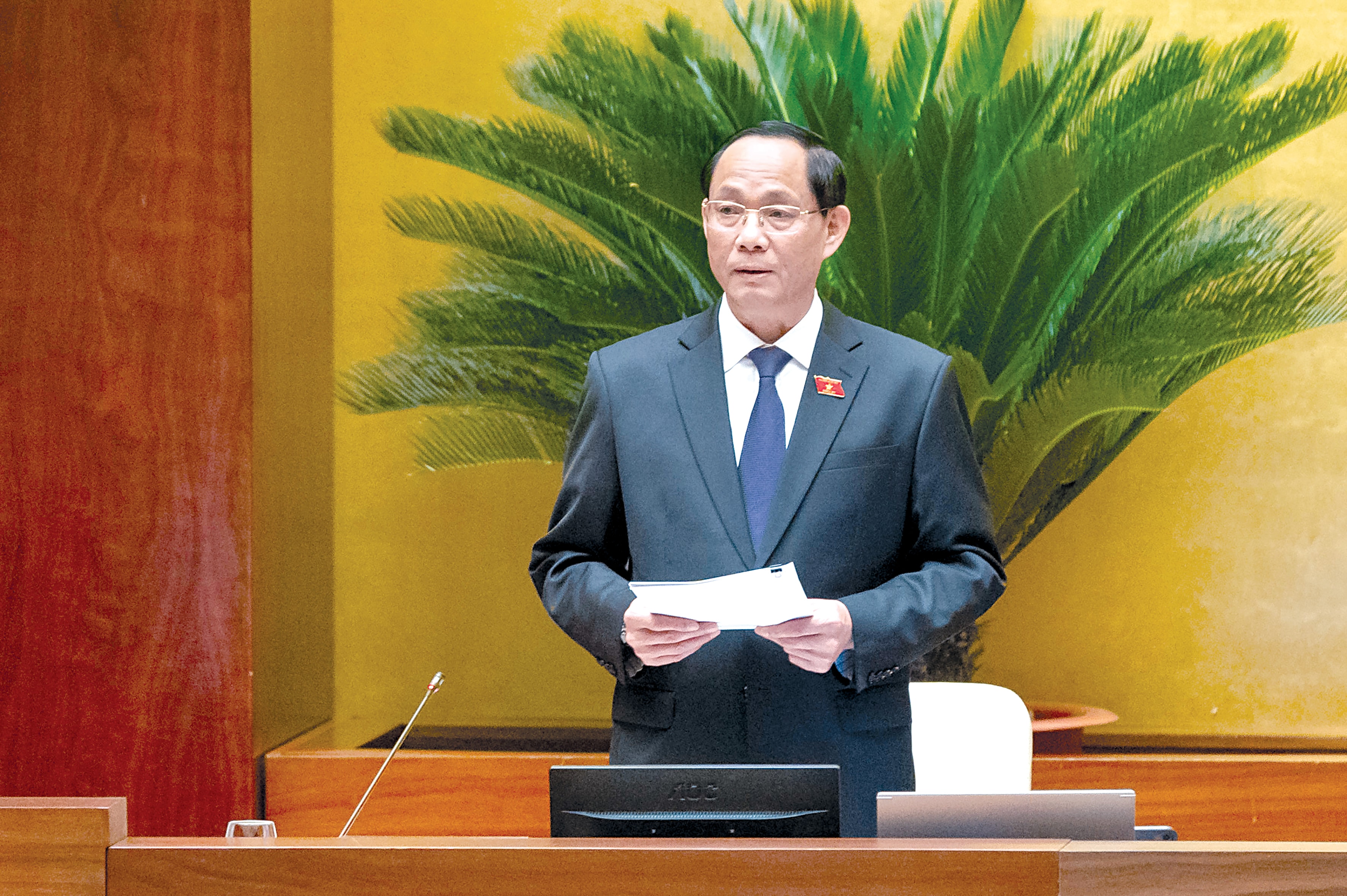 Zasedání předsedal místopředseda Národního shromáždění Tran Quang Phuong.