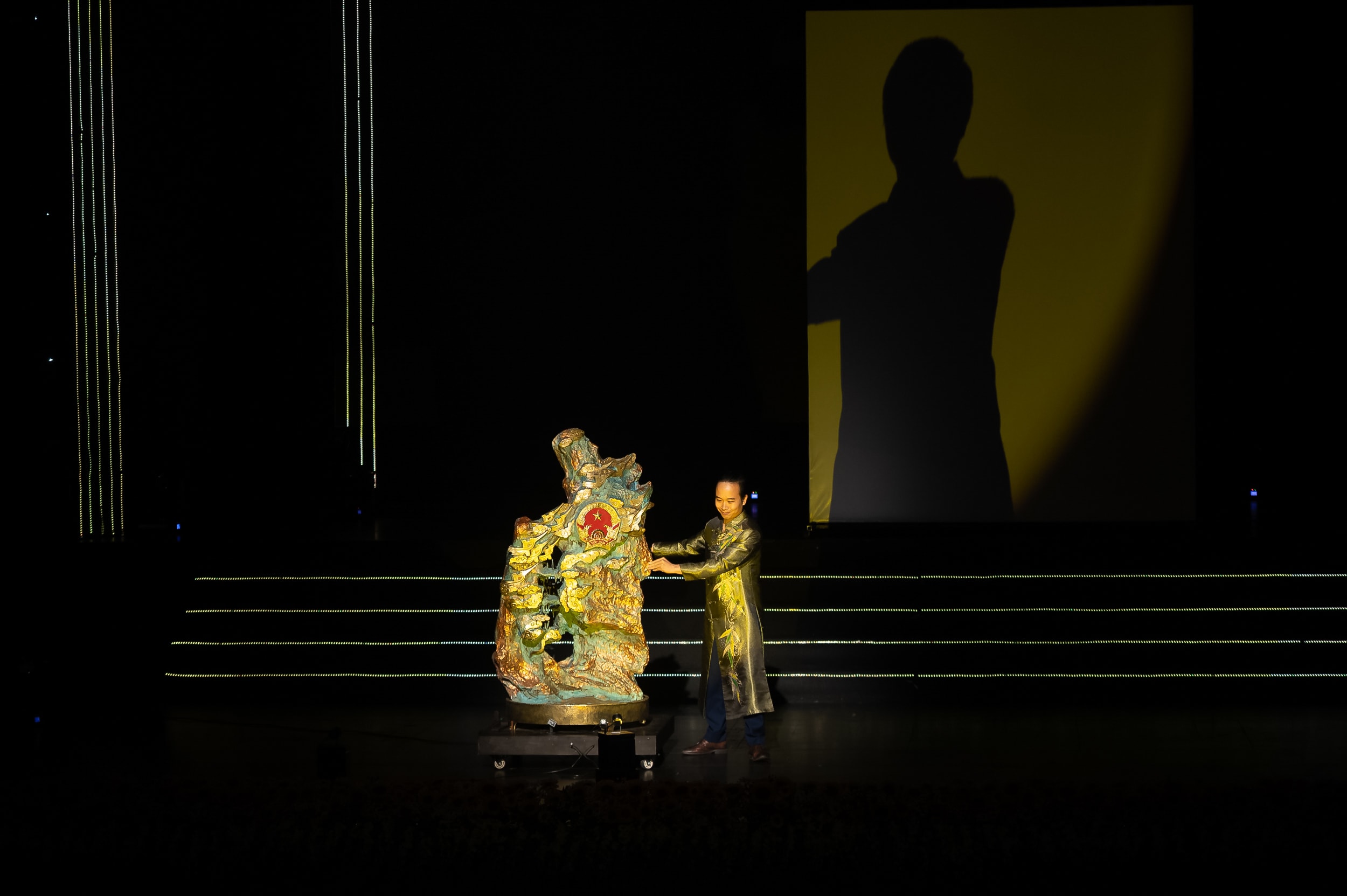20251111 - VQQHVN - BieudienAnhsang-1