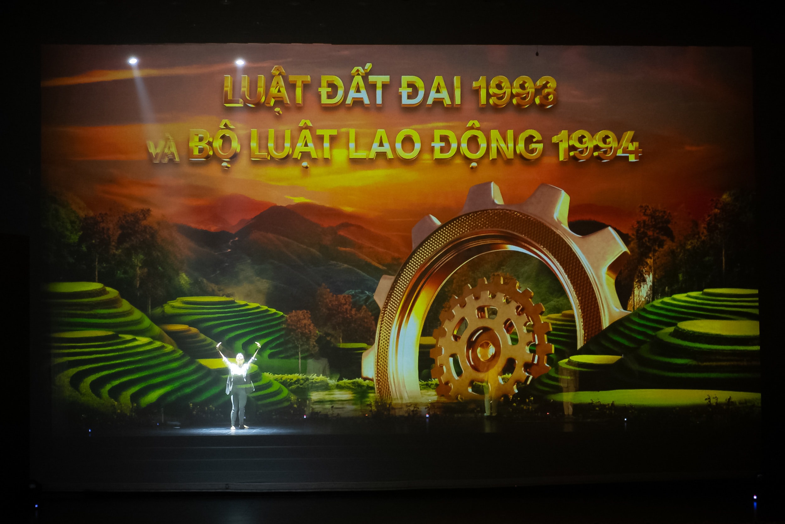 20251111 - VQQHVN - BieudienAnhsang-16