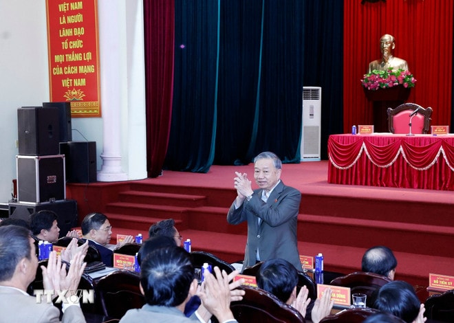 ttxvn-tong-bi-thu-to-lam-tiep-xuc-cu-tri-sau-ky-hop-thu-10-quoc-hoi-khoa-xv-tai-hung-yen-8472852-4.jpg