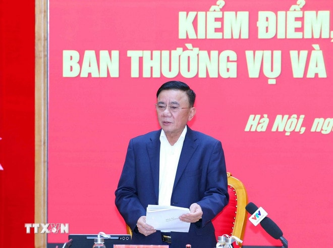 ttxvn-1512-thuong-truc-ban-bi-thu-2.jpg