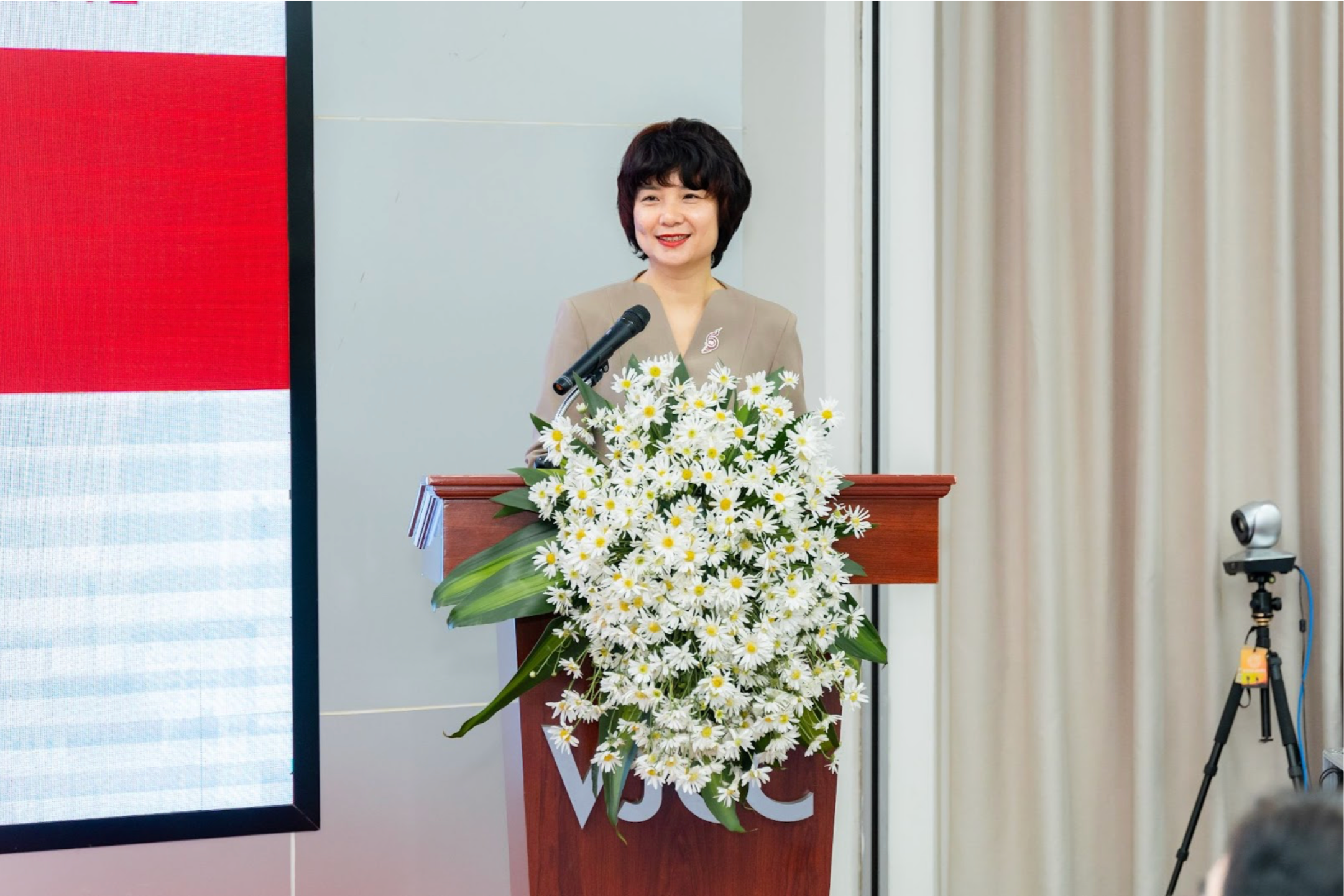 Ảnh màn hình 2025-12-16 lúc 16.36.42