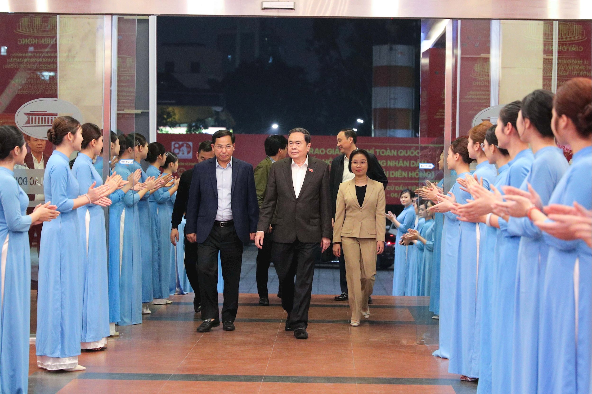 Chủ tịch Quốc hội Trần Thanh Mẫn dự buổi tổng duyệt