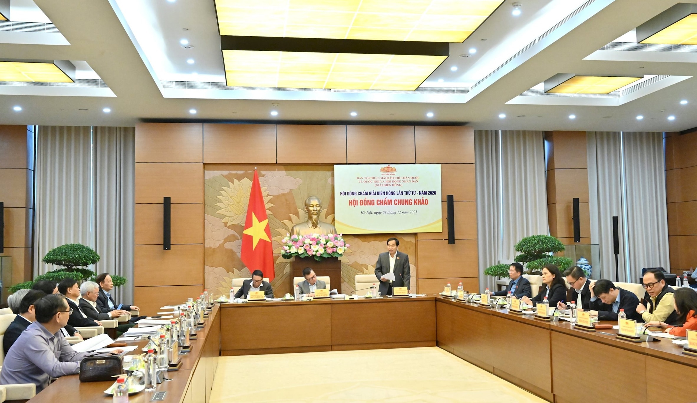 Quang cảnh họp Hội đồng chấm Chung khảo Giải Diên Hồng lần thứ tư - năm 2026. Ảnh Quang Khánh