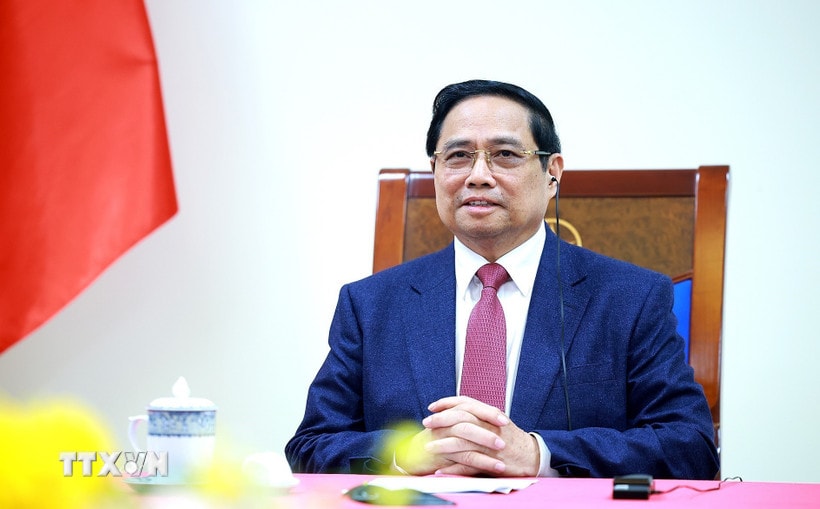 Thủ tướng Phạm Minh Chính điện đàm với Thủ tướng Singapore Lawrence Wong. (Ảnh: Dương Giang/TTXVN)