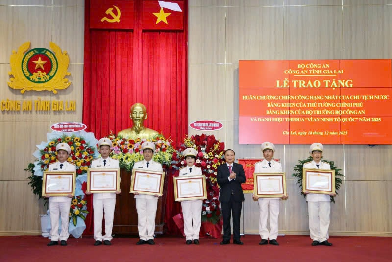 Công an tỉnh Gia Lai giữ vững an ninh quốc gia, không để bị động bất ngờ trong mọi tình huống -1