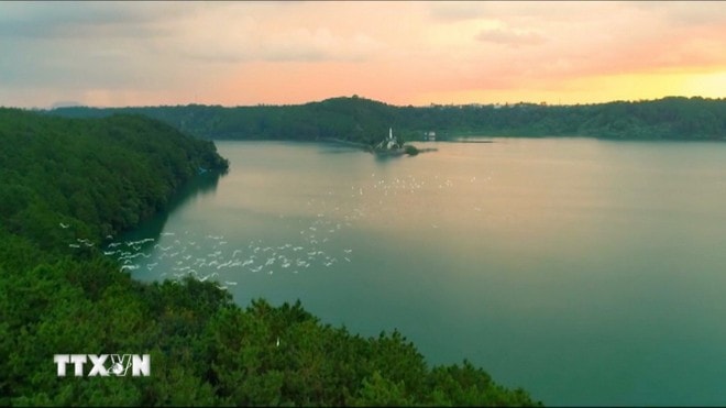 T'Nung Lake, a landmark tourist destination in Gia Lai (Photo: VNA)