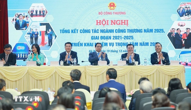 ttxvn-1912-thu-tuong-bo-cong-thuong-3.jpg