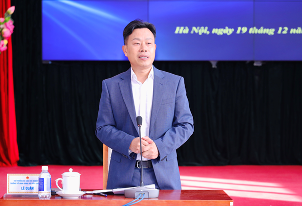 Thứ trưởng Bộ GDĐT Lê Quân phát biểu khai mạc phiên họp