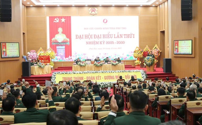 តំណាងរាស្ត្រចូលរួមក្នុងការបោះឆ្នោត។