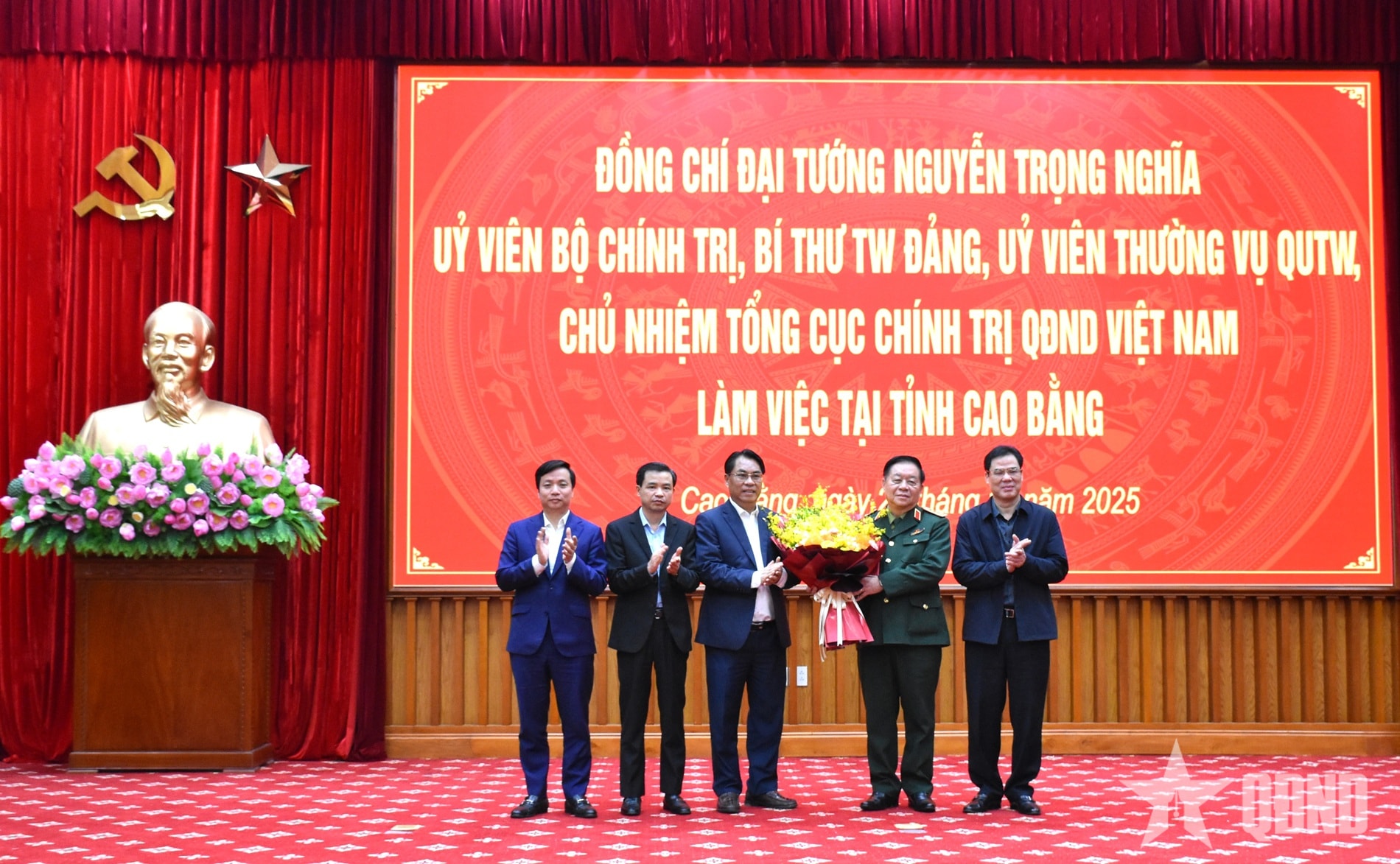 Đại tướng Nguyễn Trọng Nghĩa chủ trì các hoạt động về nguồn, tri ân tại tỉnh Cao Bằng