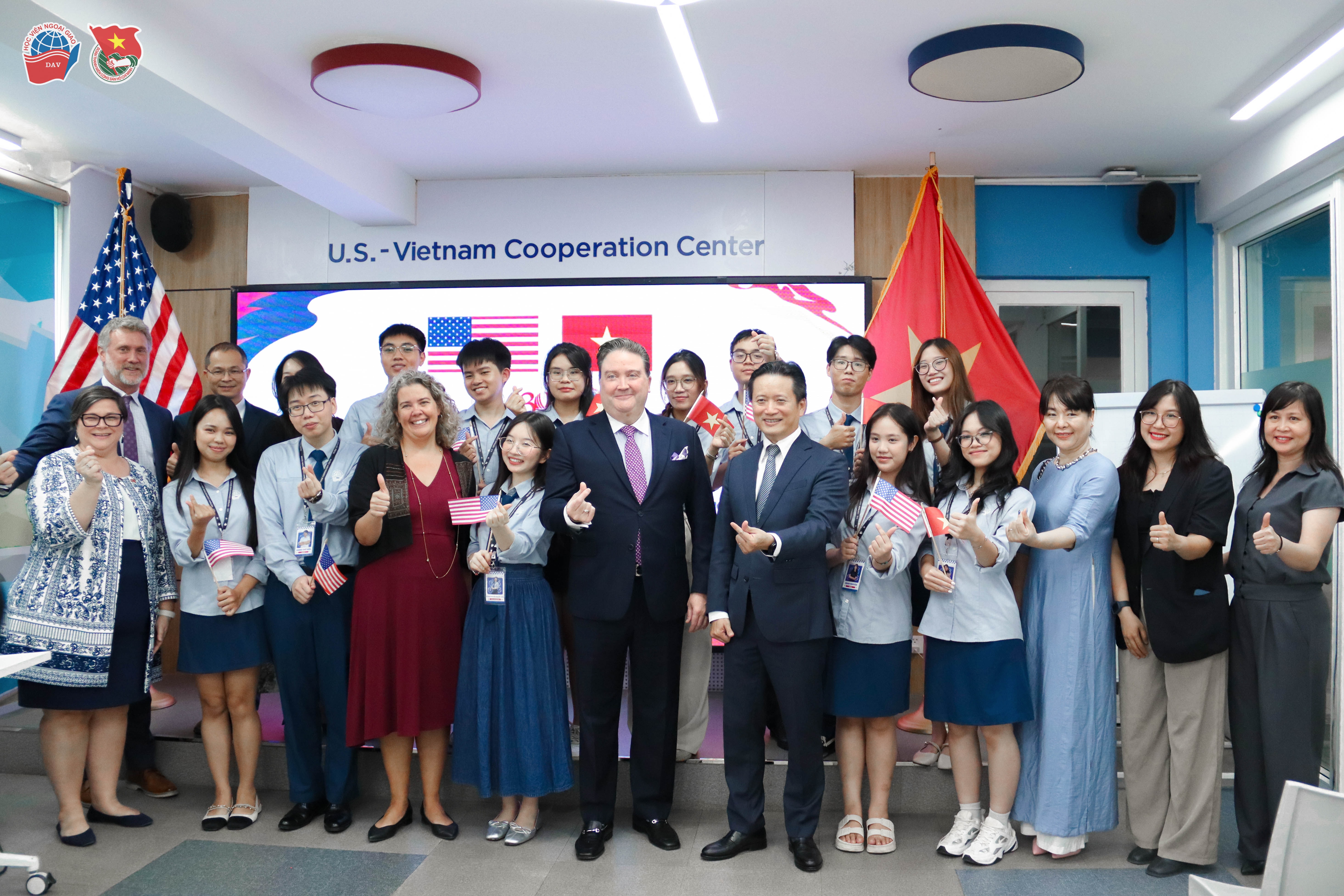 học viện ngoại giao 1