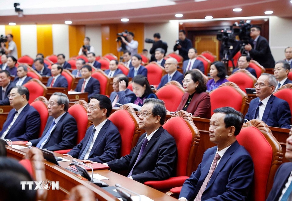 Các đại biểu dự phiên bế mạc Hội nghị lần thứ 15 Ban Chấp hành Trung ương khoá XIII. Ảnh: Doãn Tấn - TTXVN