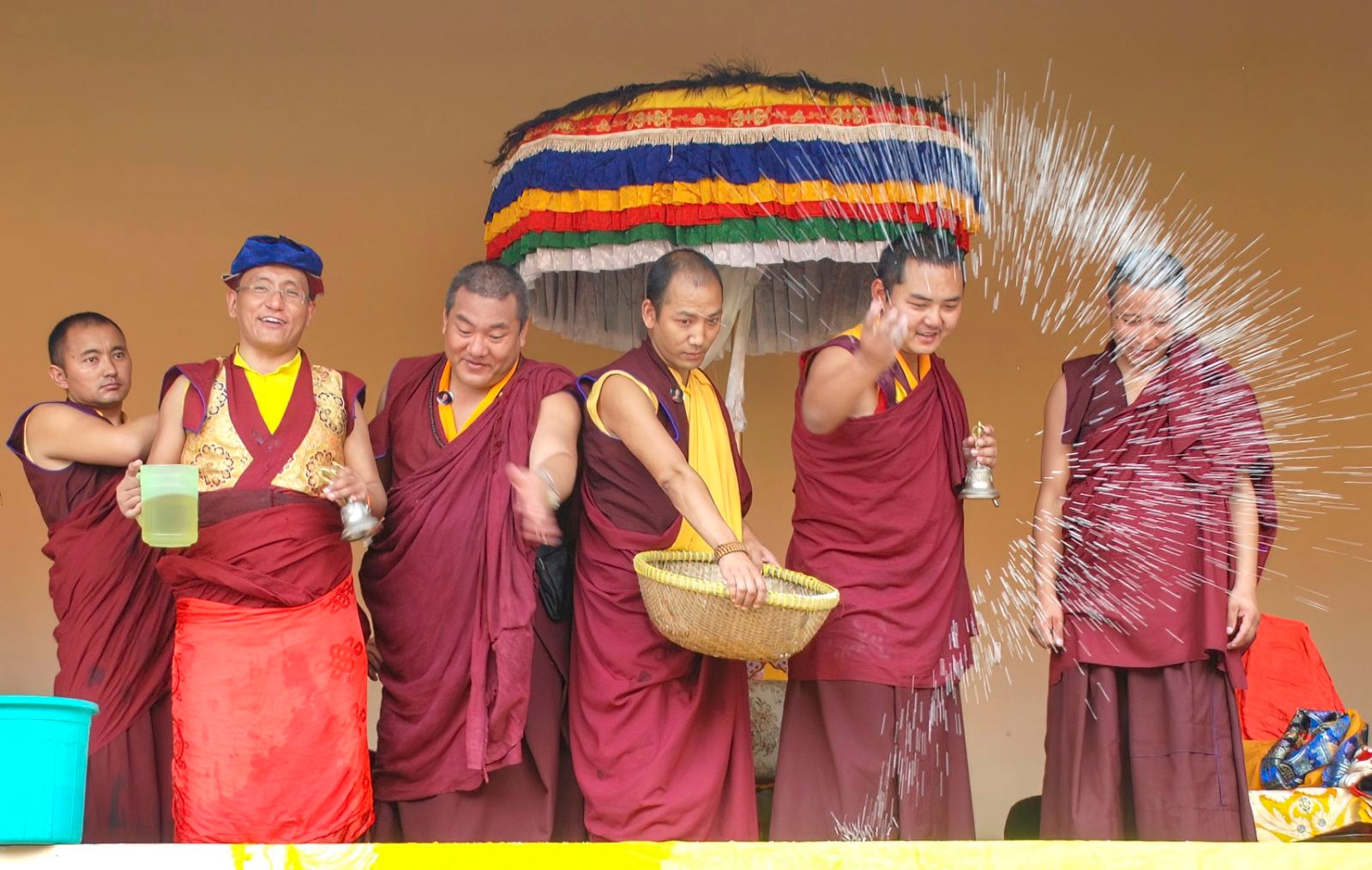 6,. Đức Gyalwa Dokhampa phóng sinh tại Thiên Quang Ni Tự, Bình Dương, năm 2023
