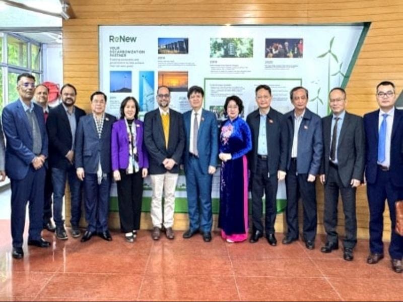 doan-cong-tac-tham-trung-tam-nang-luong-va-moi-truong-thuoc-vien-cong-nghe-an-do-delhi(1).jpg