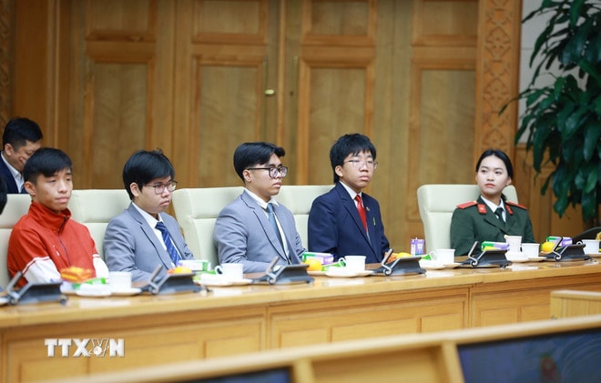 ttxvn-thu-tuong-bieu-duong-hoc-sinh-doat-giai-tai-cac-ky-thi-quoc-te-7.jpg