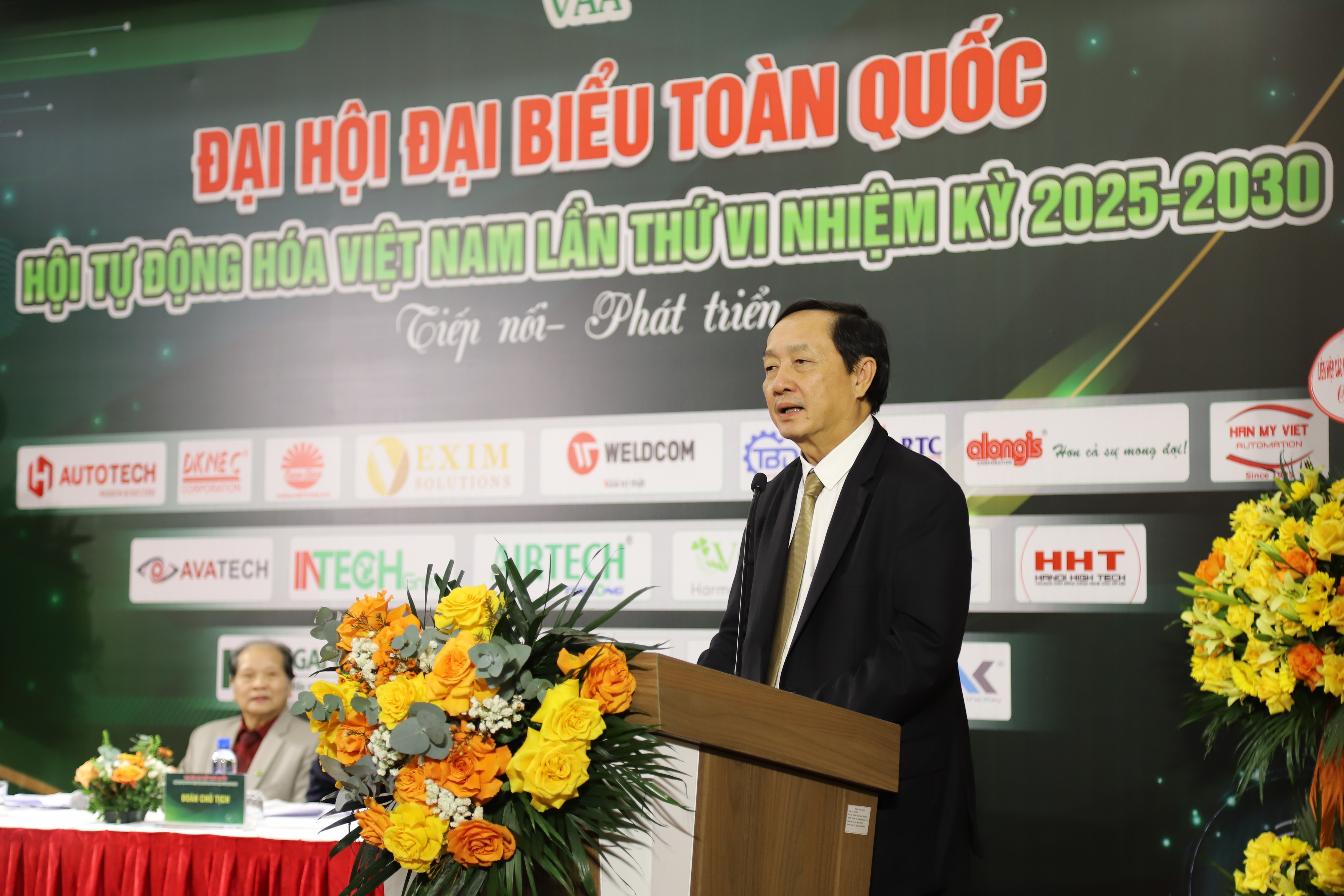 PGS.TS. Huỳnh Thành Đạt - Phó Trưởng ban Tuyên giáo và Dân vận Trung ương