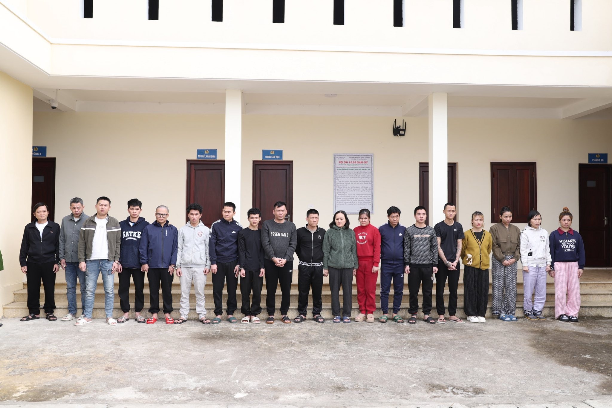 anh 9