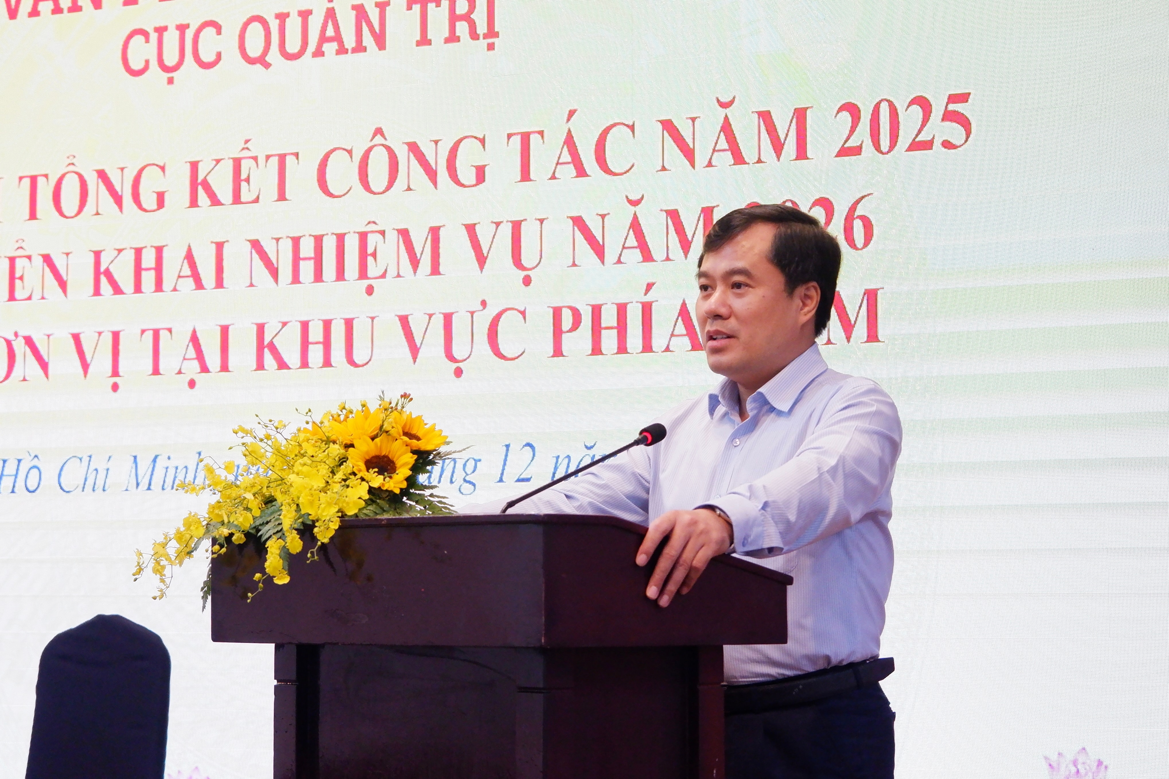 Phó Chủ nhiệm Văn phòng Quốc hội Nguyễn Mạnh Hùng phát biểu