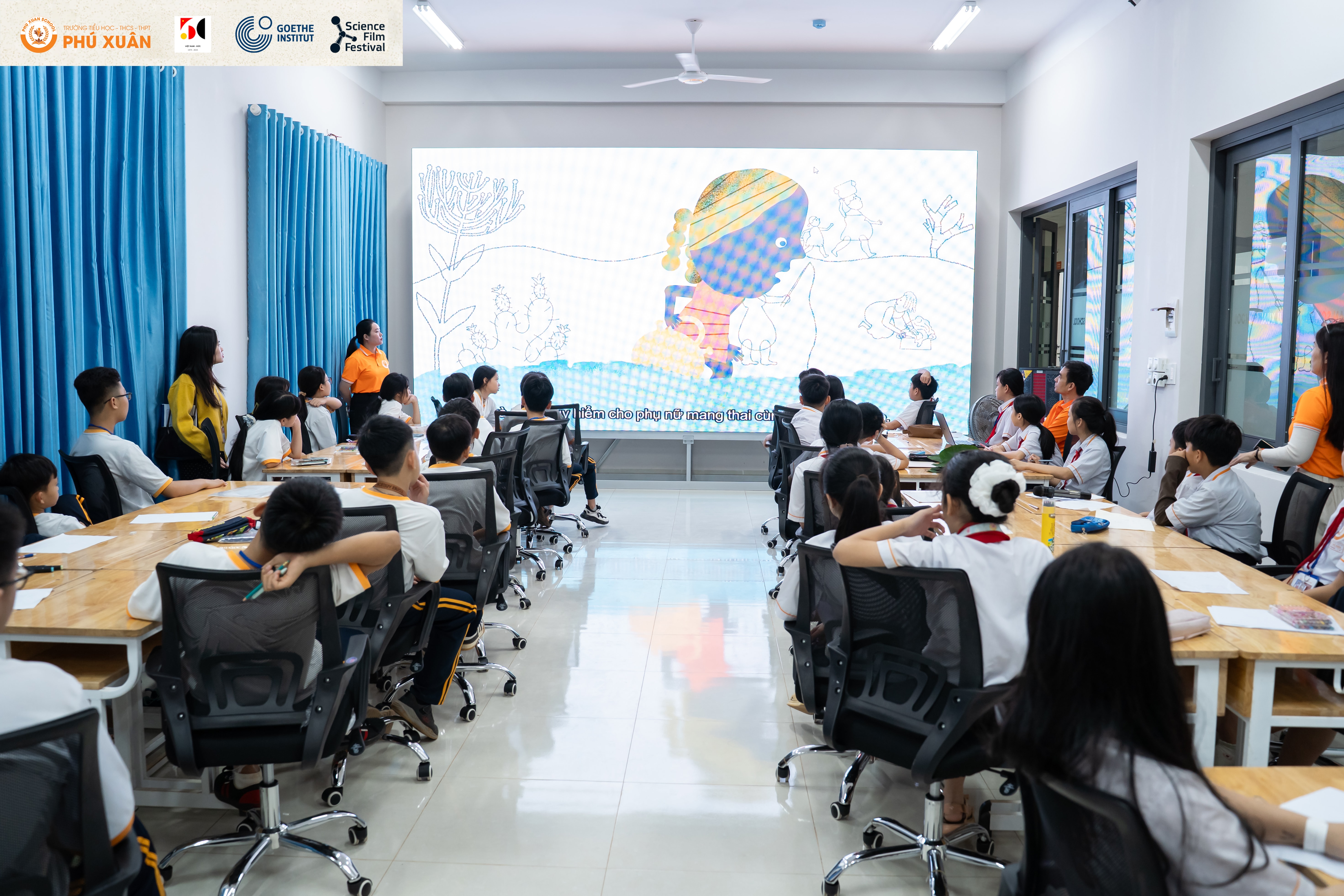Liên hoan phim khoa học mở ra định hướng “Nghề xanh – Green Jobs” cho học sinh THPT Phu Xuan School.