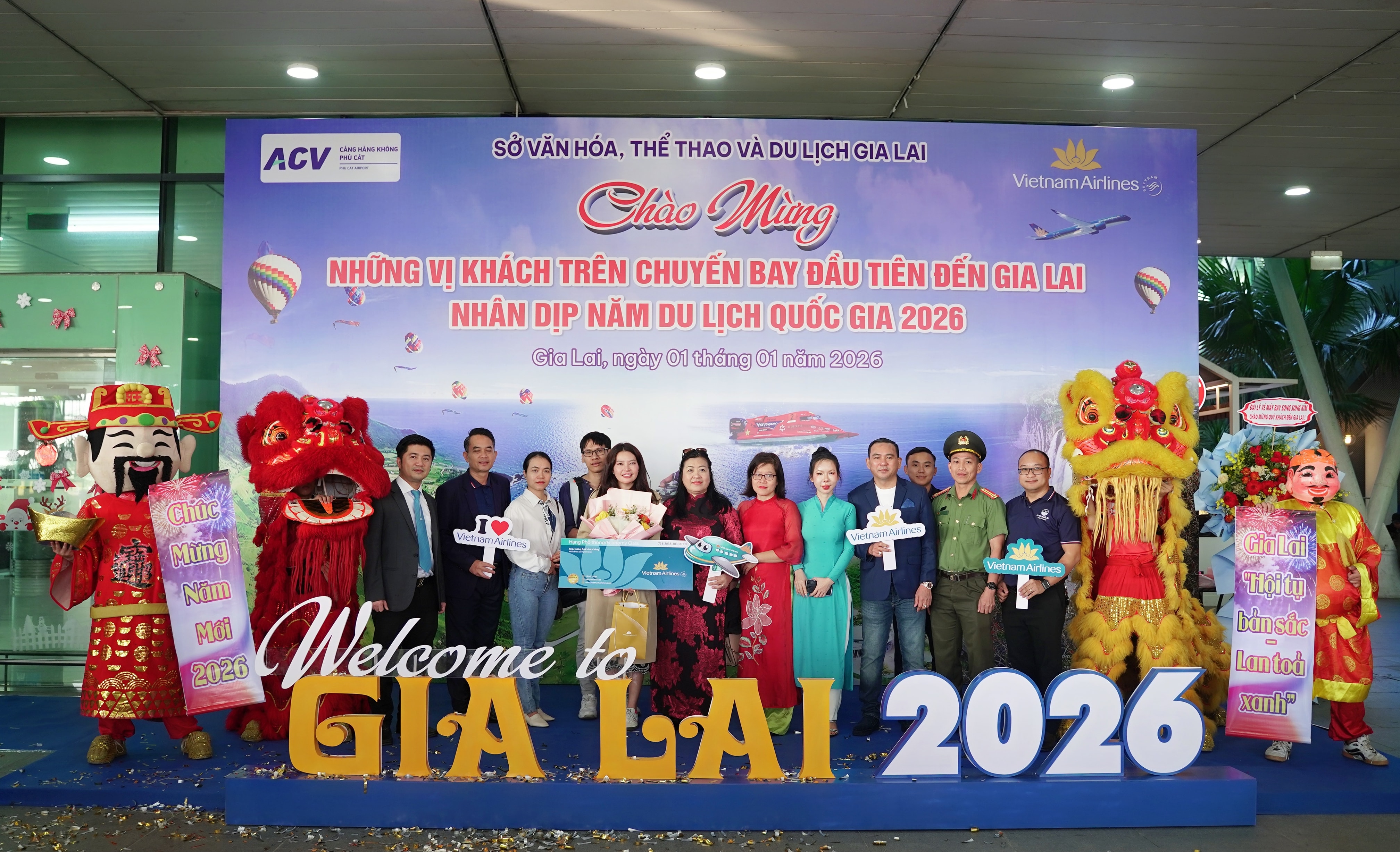 5. Gia Lai chào đón những hành khách đầu tiên của năm 2026 đến với tỉnh