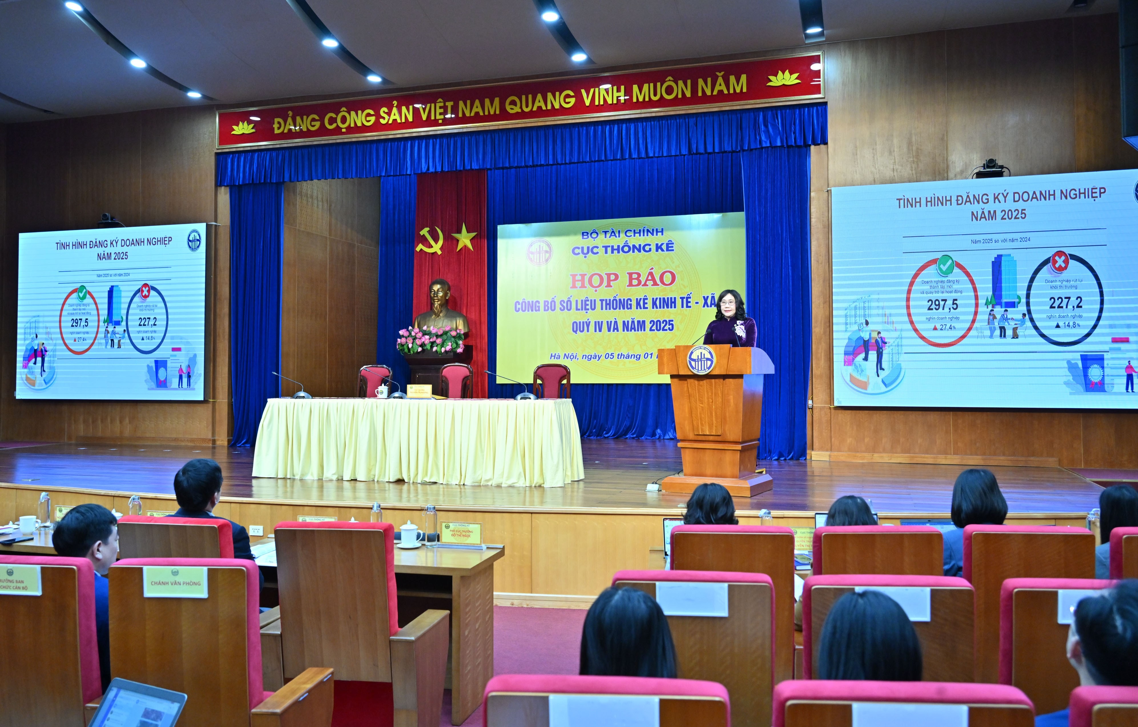 مروری بر کنفرانس مطبوعاتی. عکس: کوانگ خان