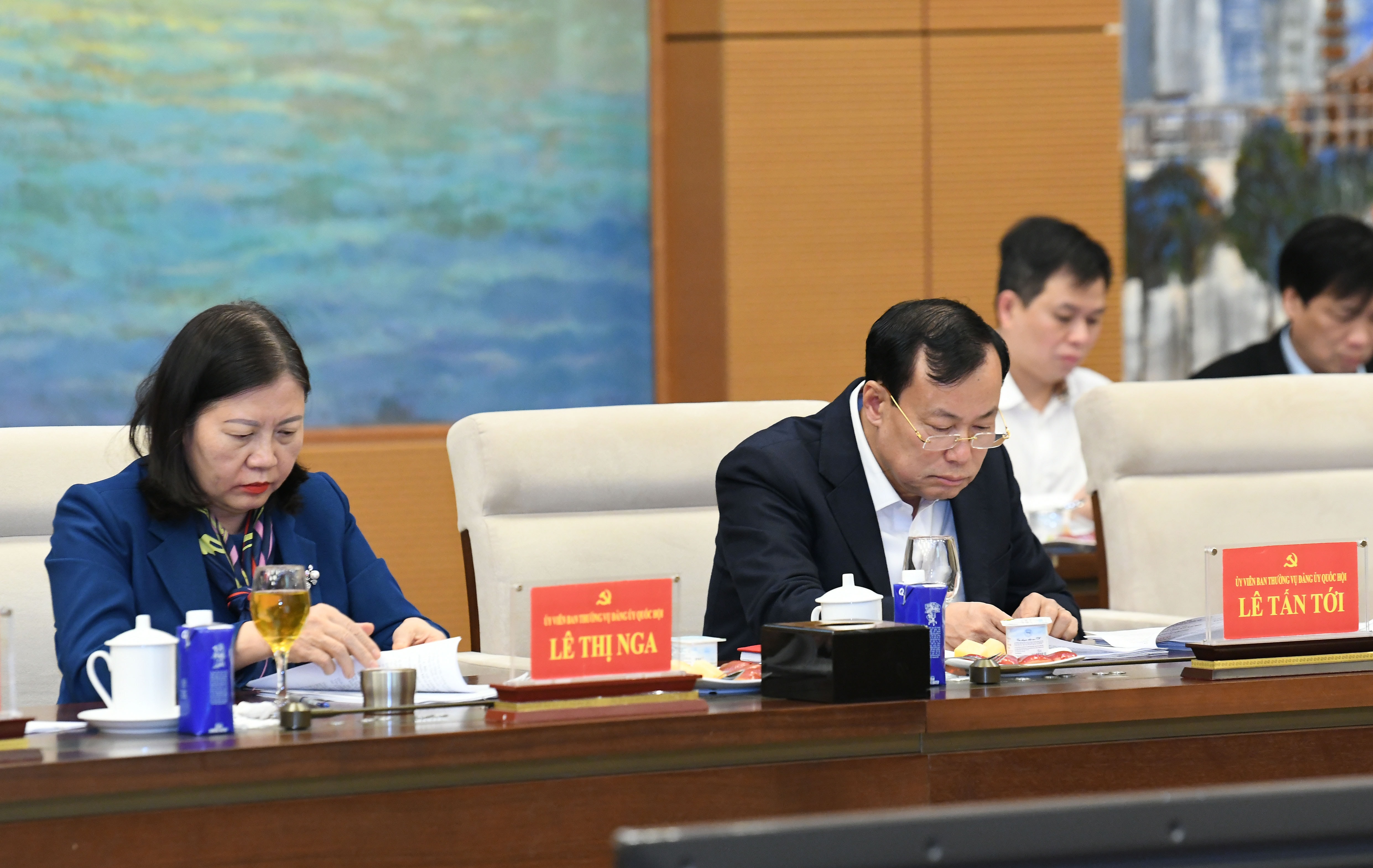 Các đaị biểu tham dự phiên họp.4